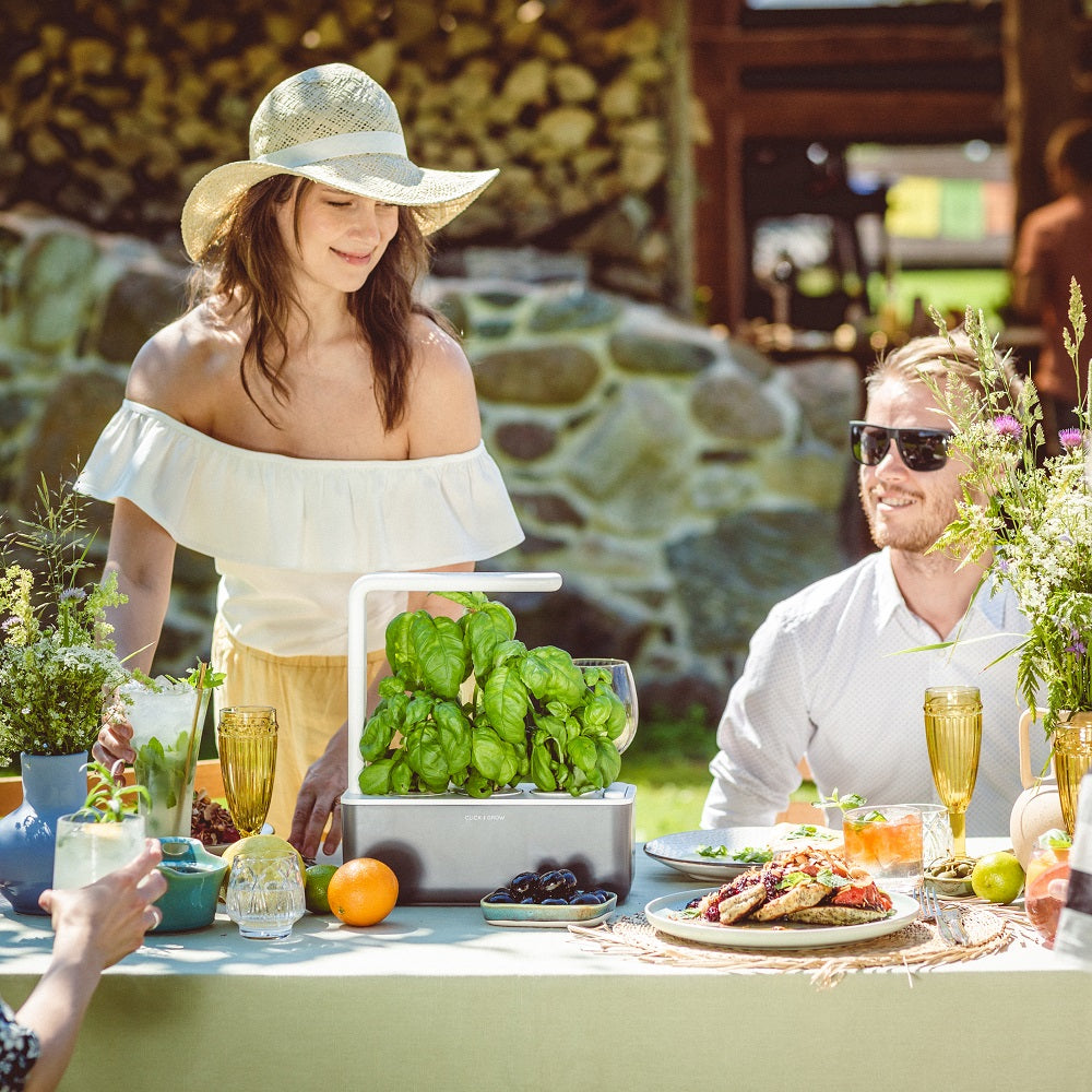 Hosting a Garden Party: 6 Easy Ways to be an Awesome Host